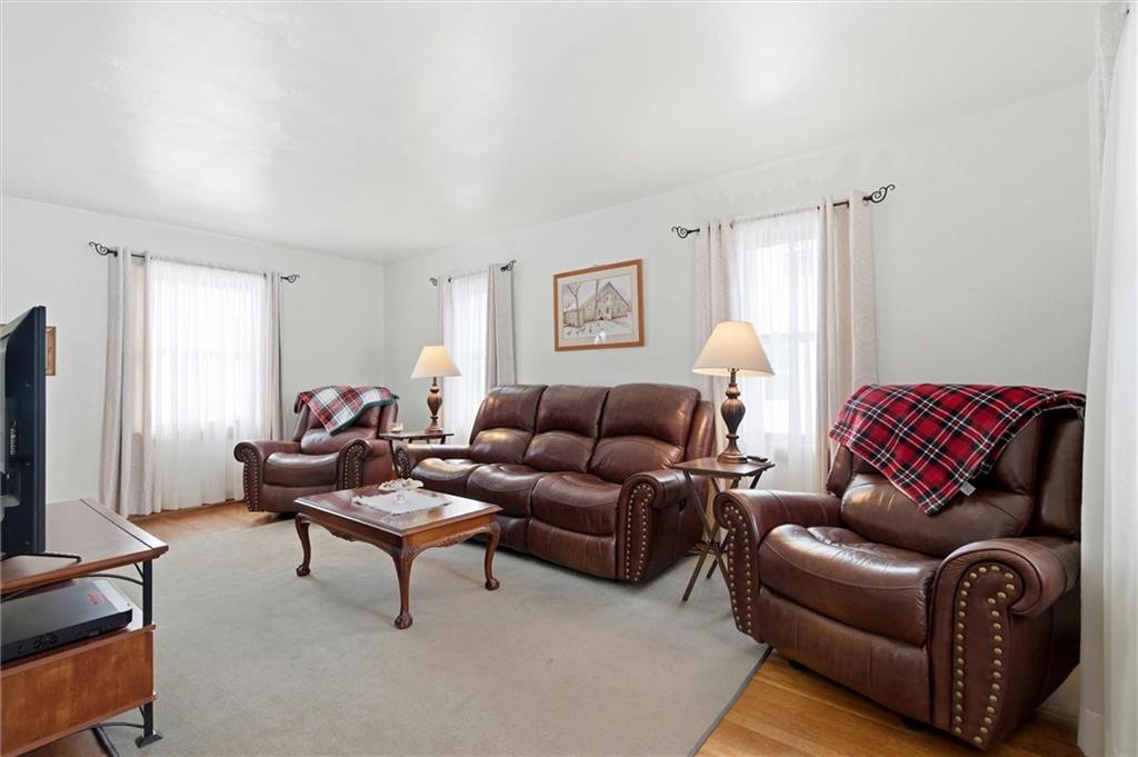 25 Capitol Court Farrell, PA 16121 - Photo 5 of 32