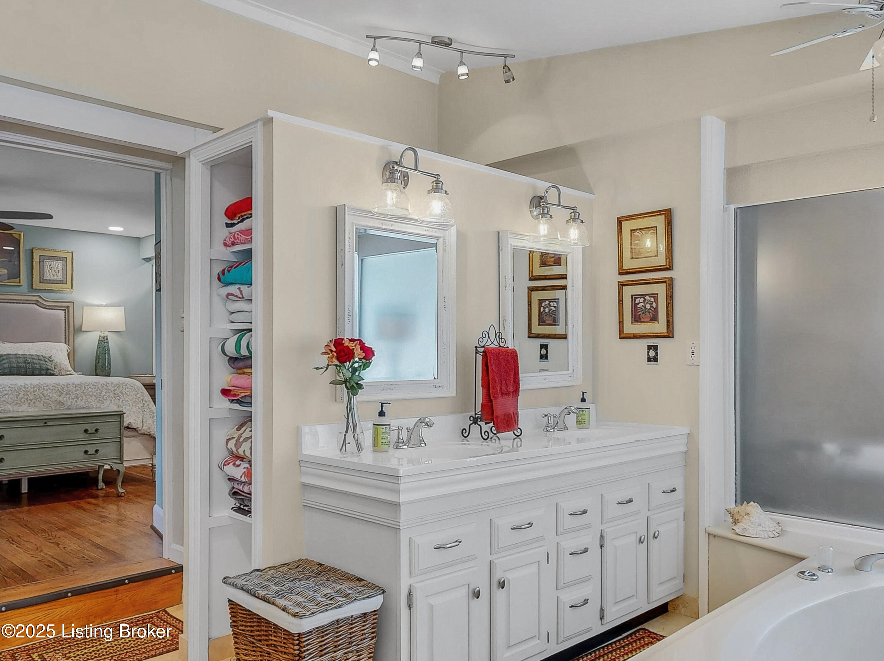 509 Brandon Road Louisville, KY 40207 - Photo 41 of 74 1st floor primary bath