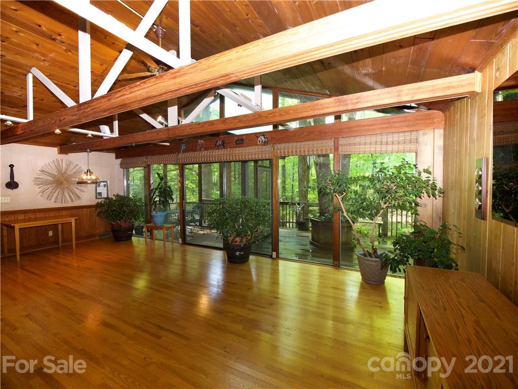 3835 Brookwood Road Charlotte, NC 28215 - Photo 11 of 26 Gallery Image 11