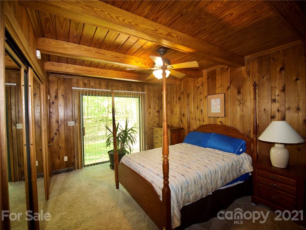 3835 Brookwood Road Charlotte, NC 28215 - Photo 15 of 26 Gallery Image 15