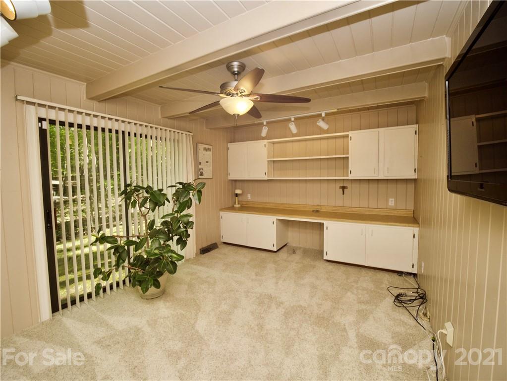 3835 Brookwood Road Charlotte, NC 28215 - Photo 16 of 26 Gallery Image 16