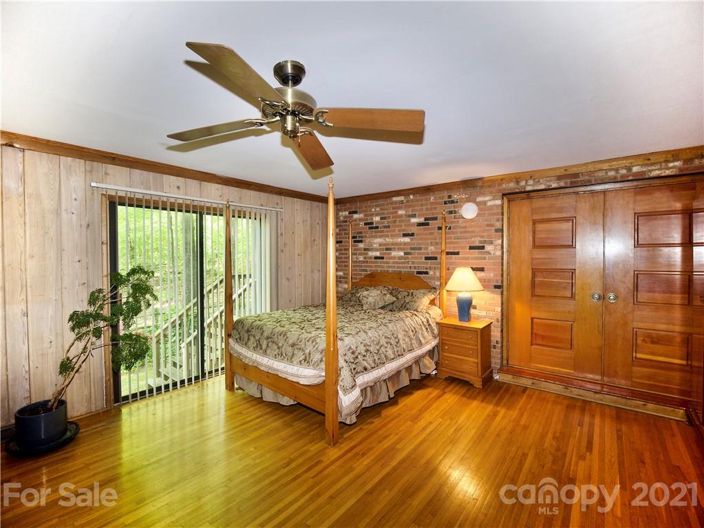 3835 Brookwood Road Charlotte, NC 28215 - Photo 17 of 26 Gallery Image 17