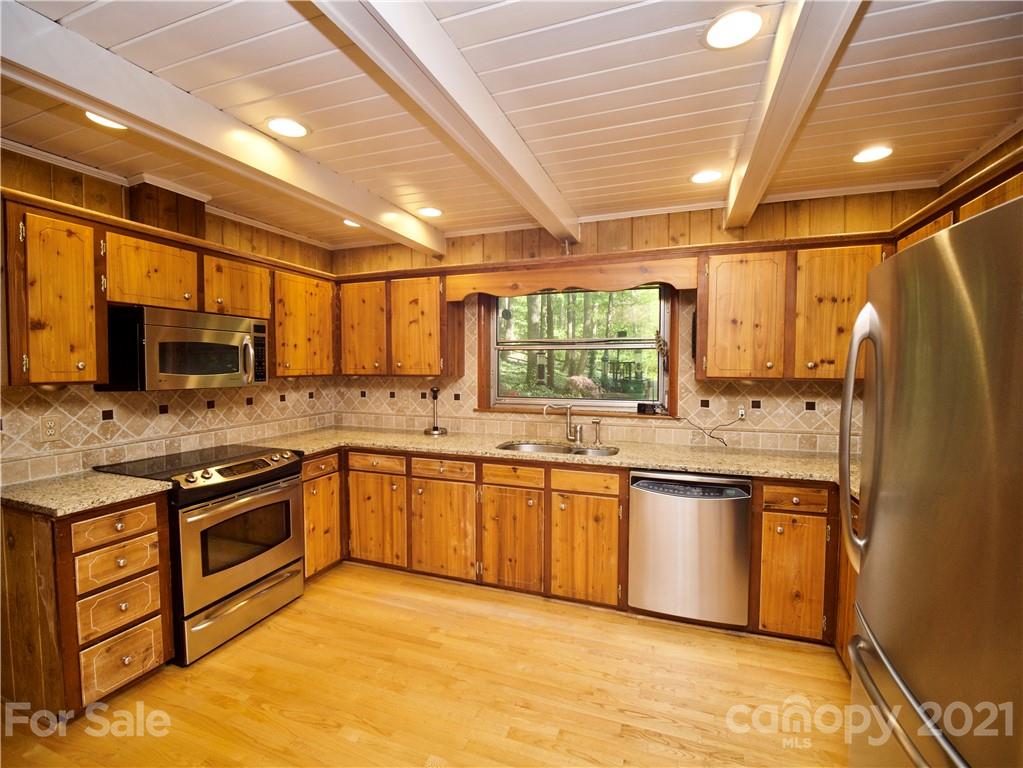 3835 Brookwood Road Charlotte, NC 28215 - Photo 19 of 26 Gallery Image 19