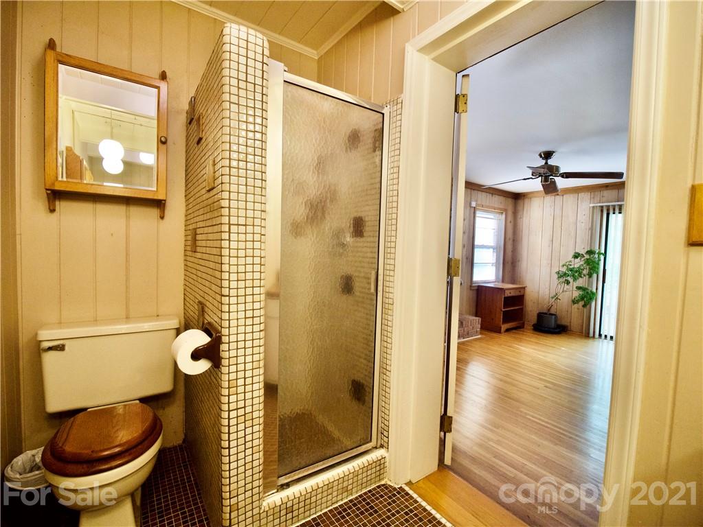 3835 Brookwood Road Charlotte, NC 28215 - Photo 20 of 26 Gallery Image 20