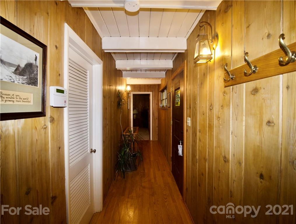 3835 Brookwood Road Charlotte, NC 28215 - Photo 23 of 26 Gallery Image 23