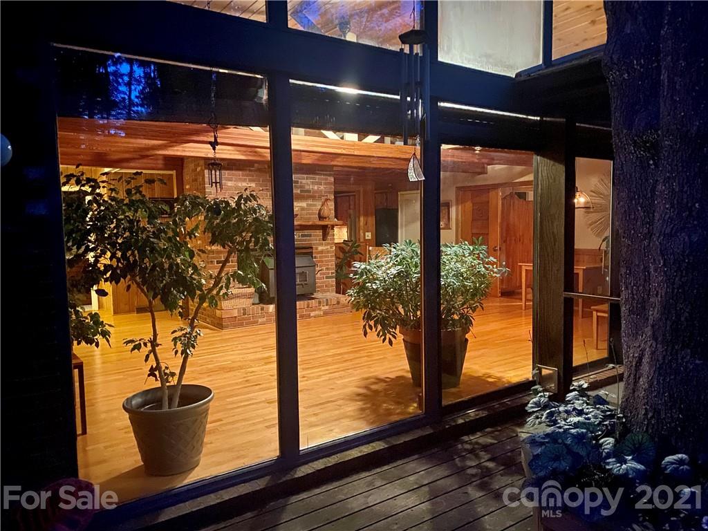 3835 Brookwood Road Charlotte, NC 28215 - Photo 9 of 26 Gallery Image 9