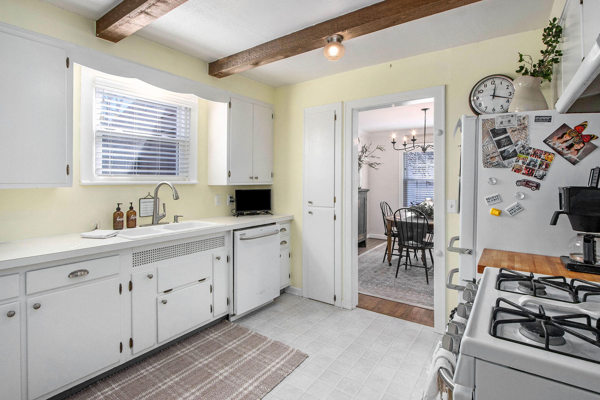 2327 Tipperary Road Kalamazoo, MI 49008 - Photo 9 of 29 2327Tipperary_16