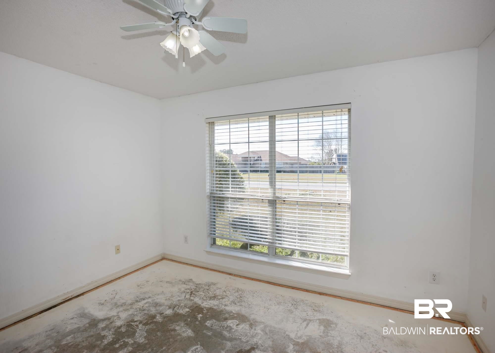 2530 Ashburn Lane Foley, AL 36535 - Photo 33 of 46 Spare room with ceiling fan