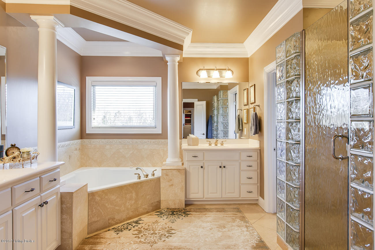 2901 Doe Ridge Court Prospect, KY 40059 - Photo 20 of 50 Owner's Bath