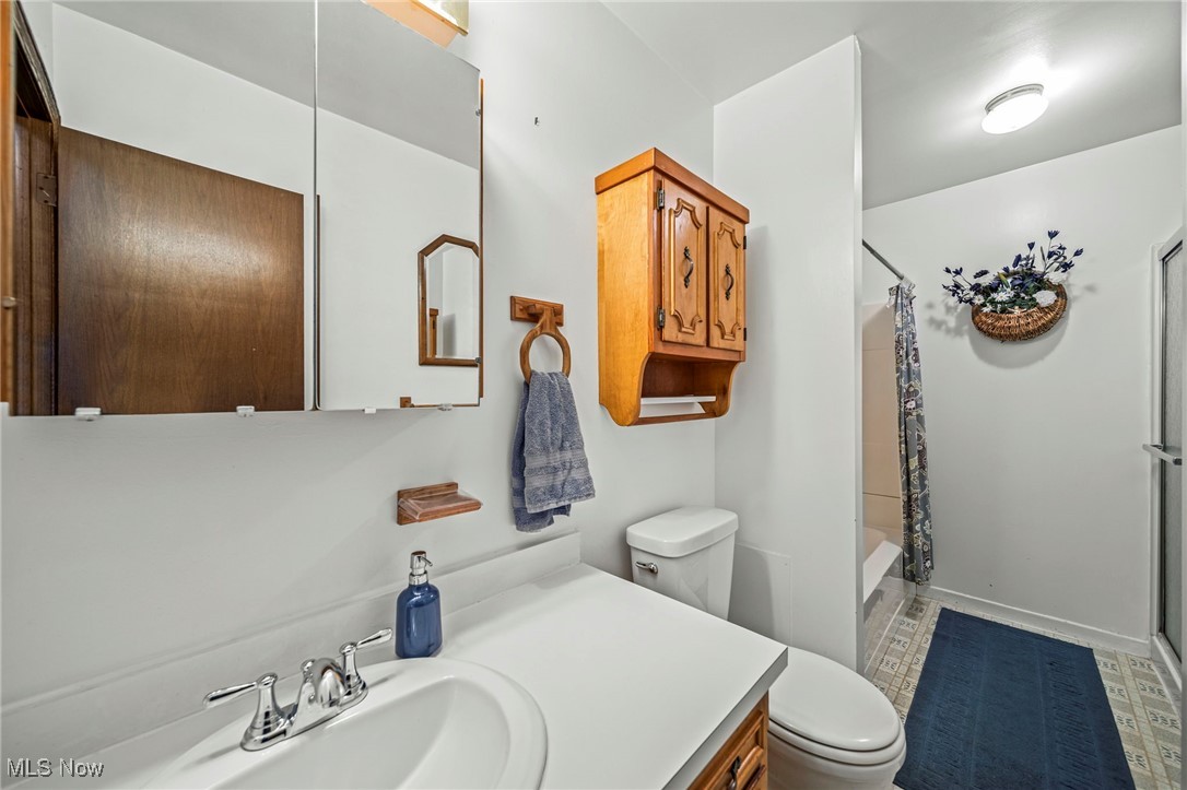 1861 Sterling Road Madison, OH 44057 - Photo 18 of 37 Full bath featuring tub shower and walk in shower