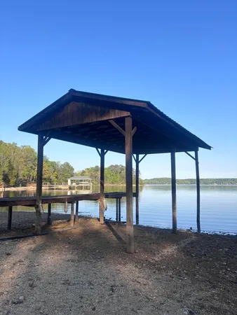 $250,000 | 1240 Lake Forest Drive, Spring City, TN 37381