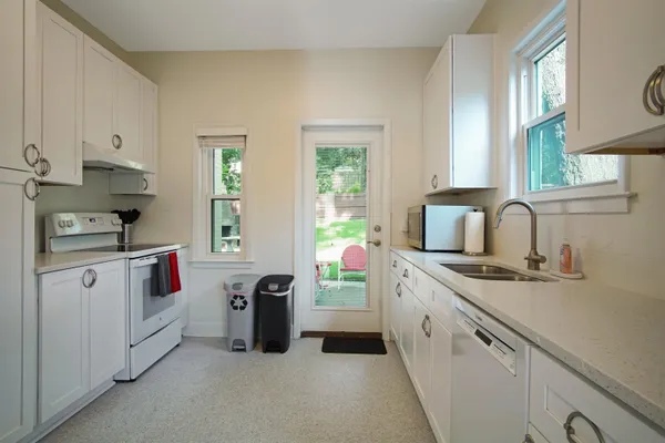 $3,000 | 1647 Lake Ella Drive, Tallahassee, FL 32303