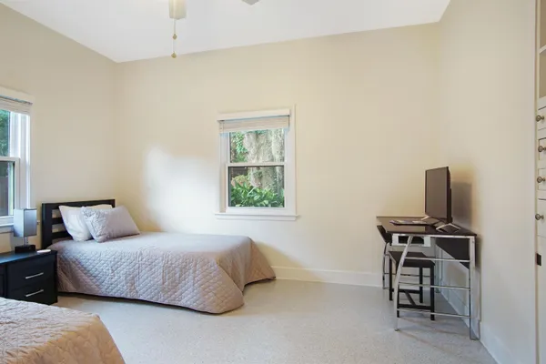 $3,000 | 1647 Lake Ella Drive, Tallahassee, FL 32303