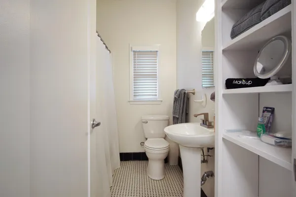 $3,000 | 1647 Lake Ella Drive, Tallahassee, FL 32303