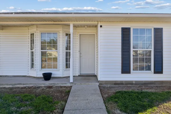 a view of entrance front of the house