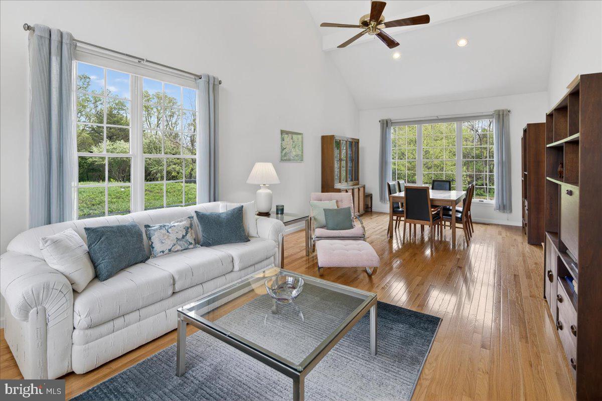 292 Pennington - Harbourton Road Pennington, NJ 08534 - Photo 5 of 55 Living Room