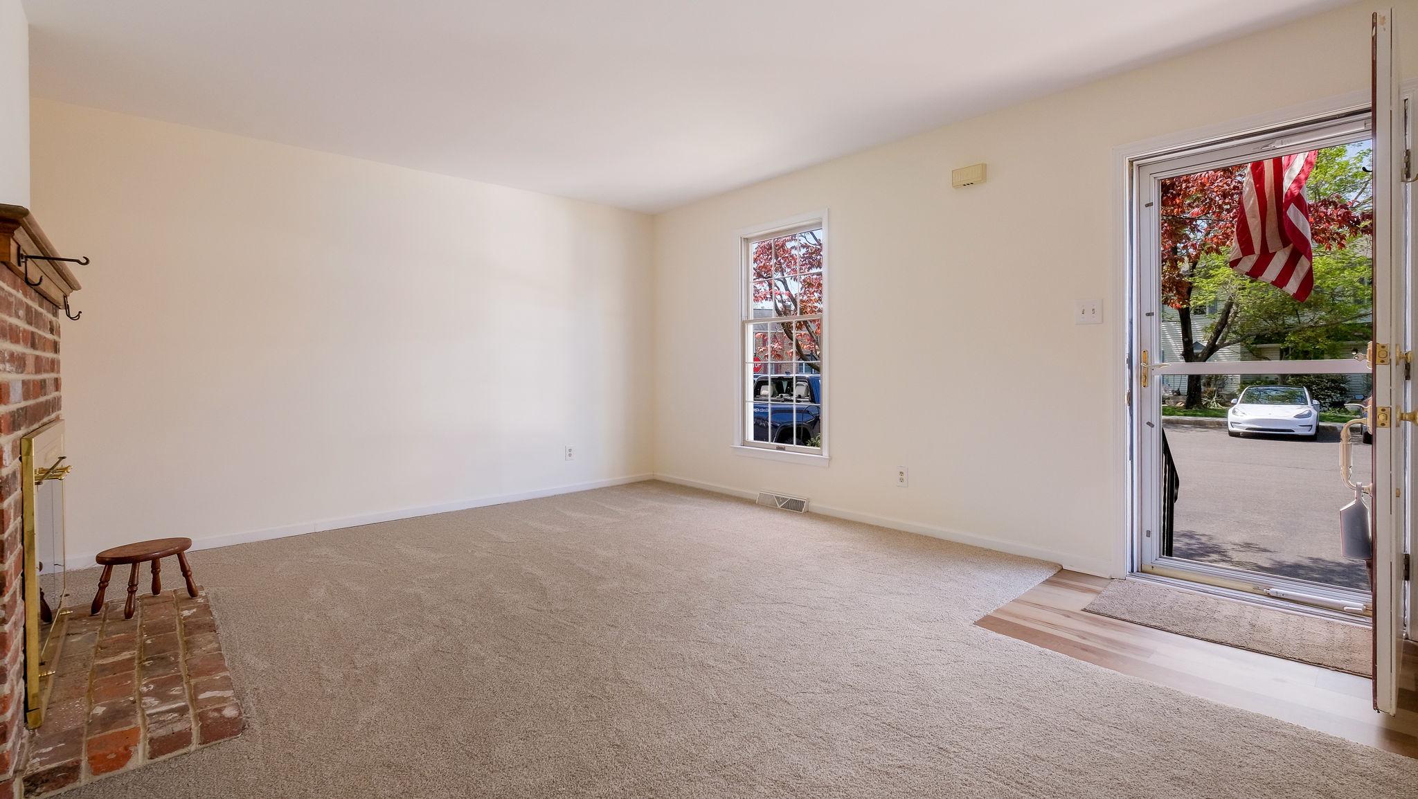 5 Independence Way Doylestown, PA 18901 - Photo 6 of 37 Spacious Living Room