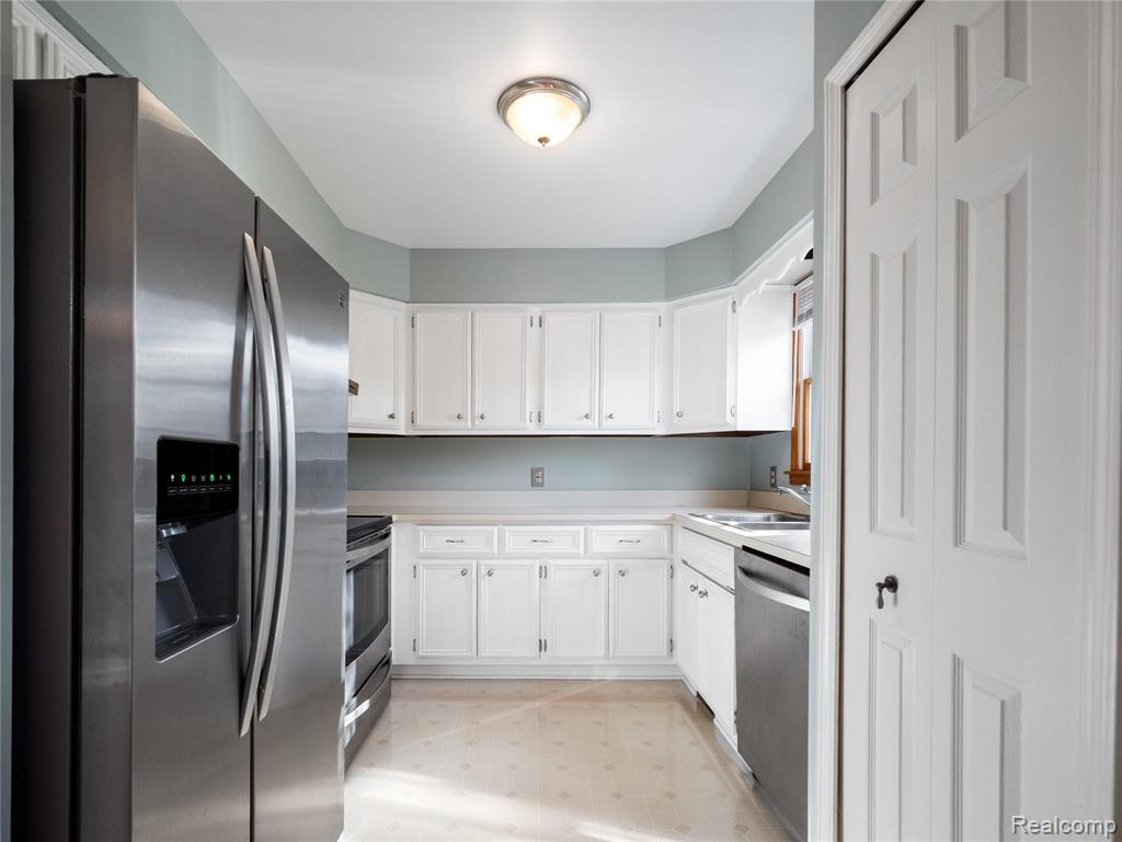 4410 Rochester Road Royal Oak, MI 48073 - Photo 9 of 26