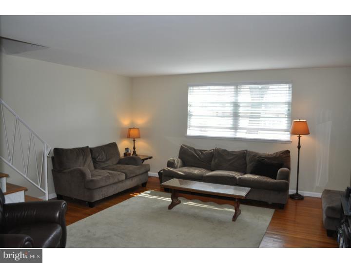 11809 Stevens Road Philadelphia, PA 19116 - Photo 11 of 25 Living Room