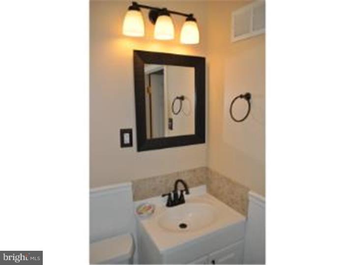 11809 Stevens Road Philadelphia, PA 19116 - Photo 18 of 25 Master Bathroom