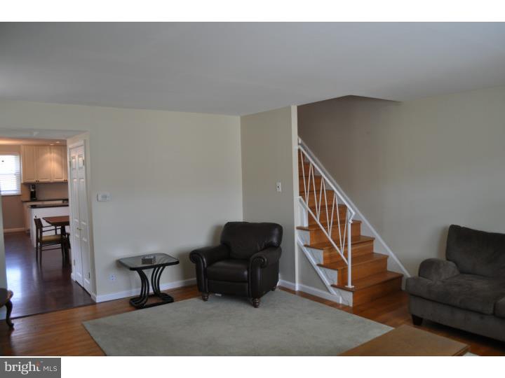 11809 Stevens Road Philadelphia, PA 19116 - Photo 10 of 25 Living Room
