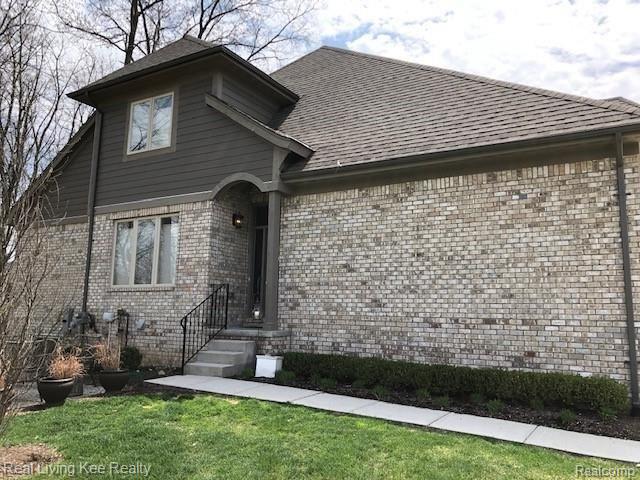4203 Oak Arbor Crest Court, Unit 16 Rochester, MI 48306 - Photo 3 of 42