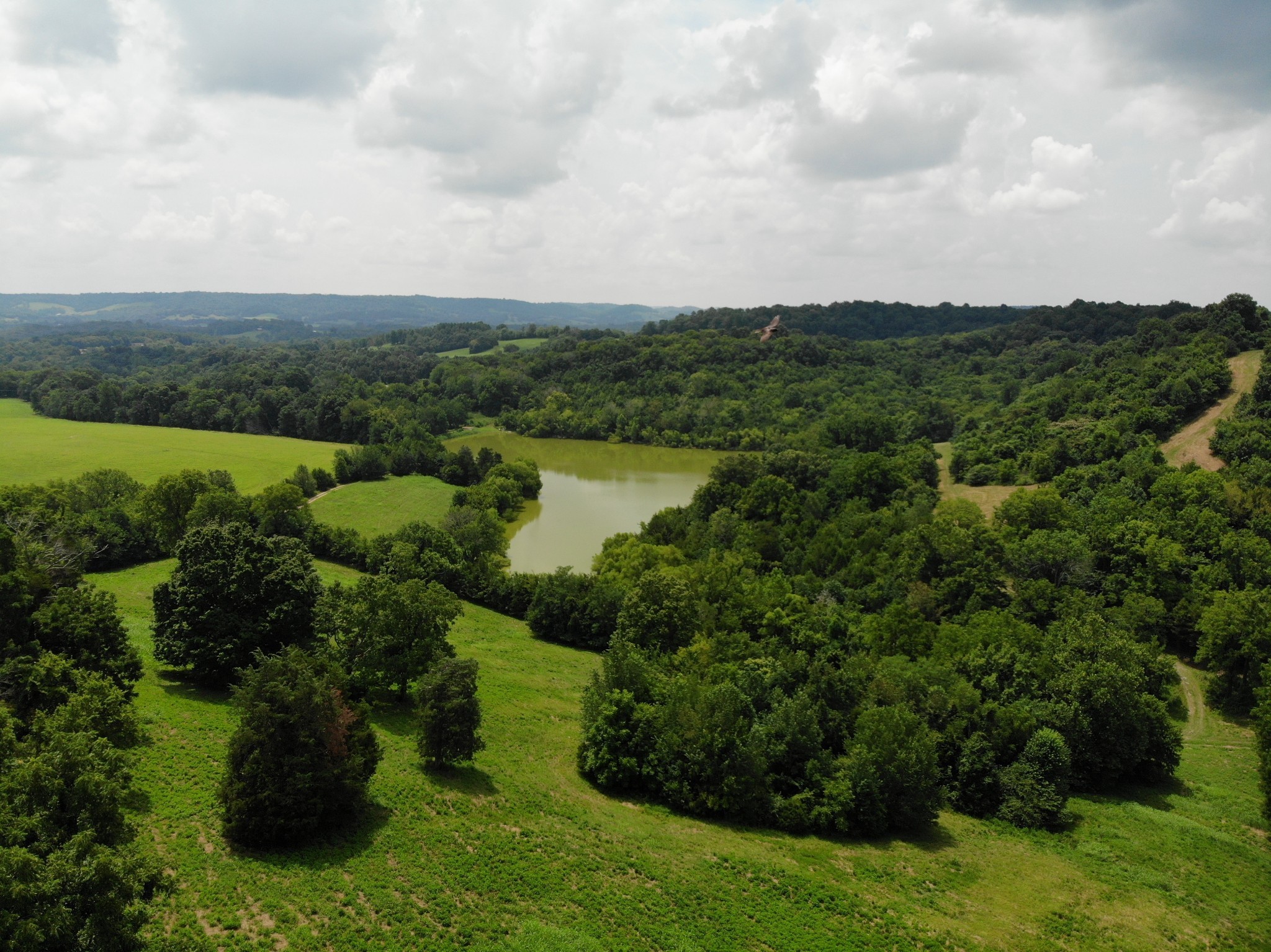 2 Old Lake Road Lewisburg, TN 37091 - Photo 3 of 15 Gallery Image 3