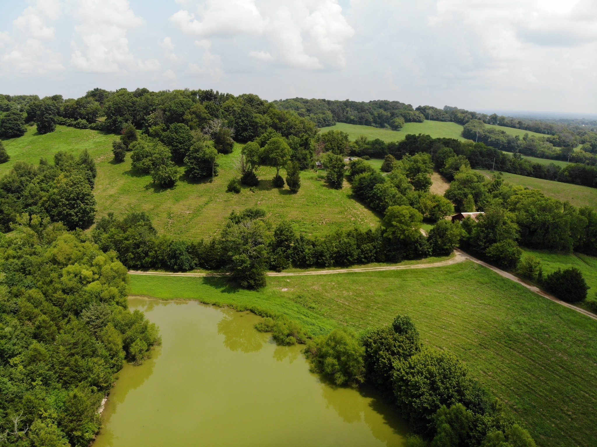 2 Old Lake Road Lewisburg, TN 37091 - Photo 8 of 15 Gallery Image 8