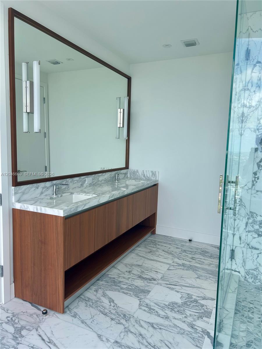175 Southeast 25th Road, Unit 2804 Miami, FL 33129 - Photo 13 of 15