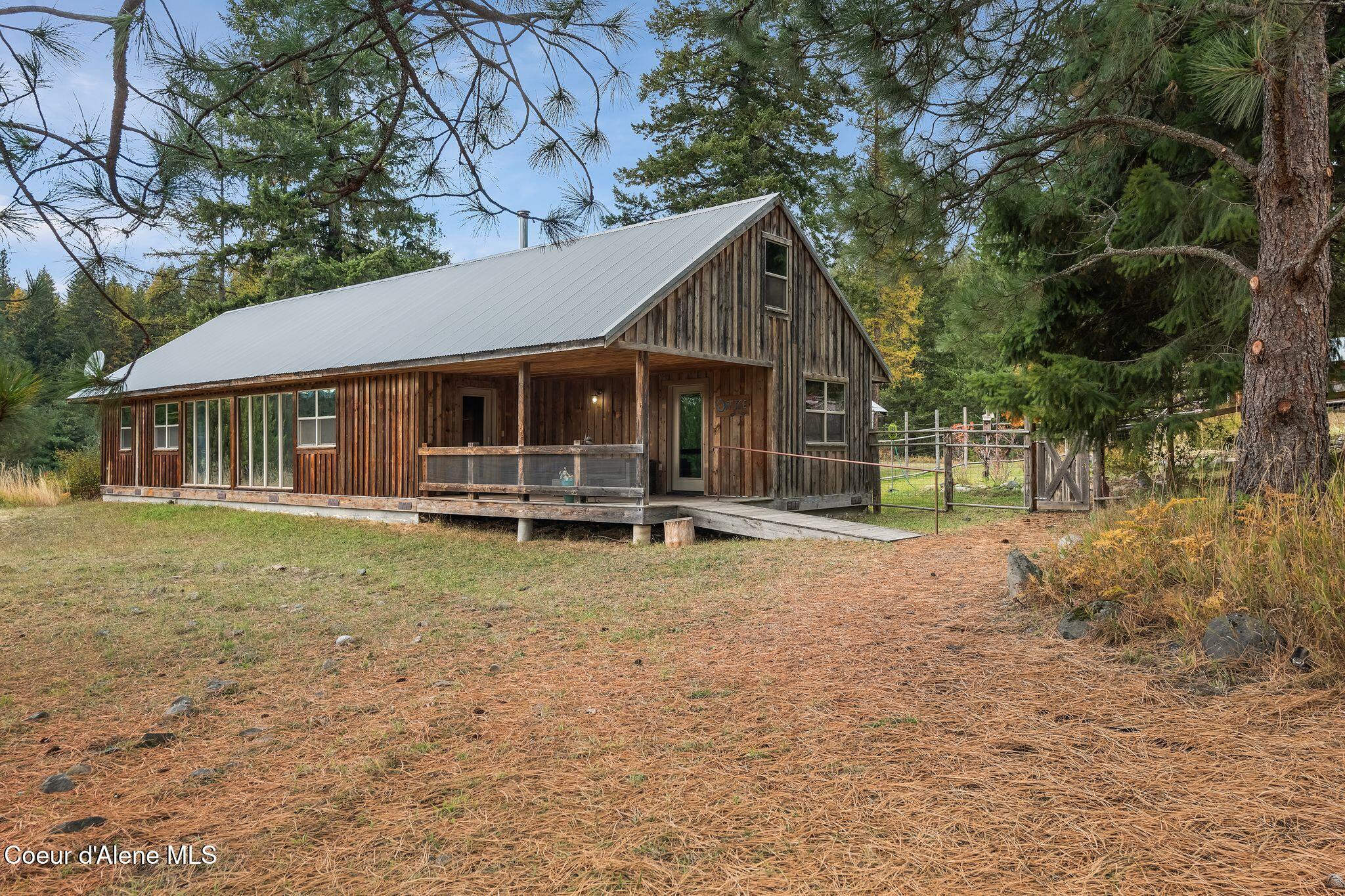 6162 Eureka Road Sagle, ID 83860 - Photo 37 of 94 35