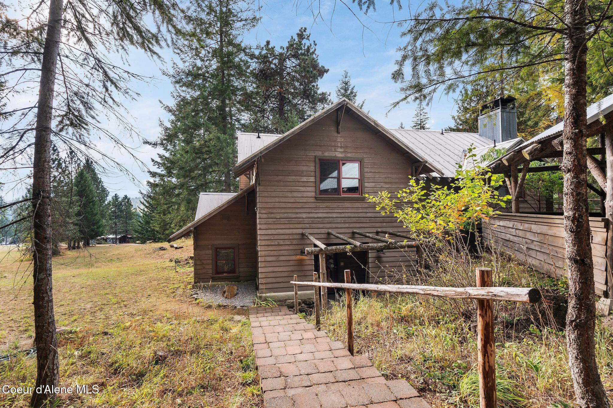 6162 Eureka Road Sagle, ID 83860 - Photo 4 of 94 2