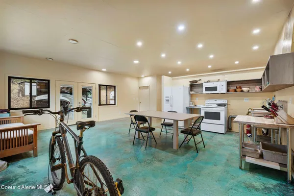 $2,450,000 | 6162 Eureka Road, Sagle, ID 83860