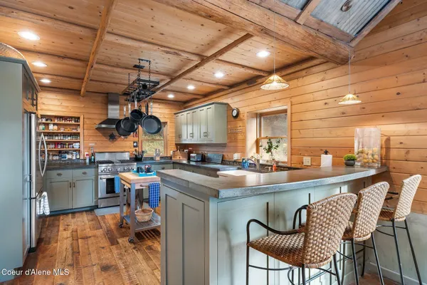 $2,450,000 | 6162 Eureka Road, Sagle, ID 83860