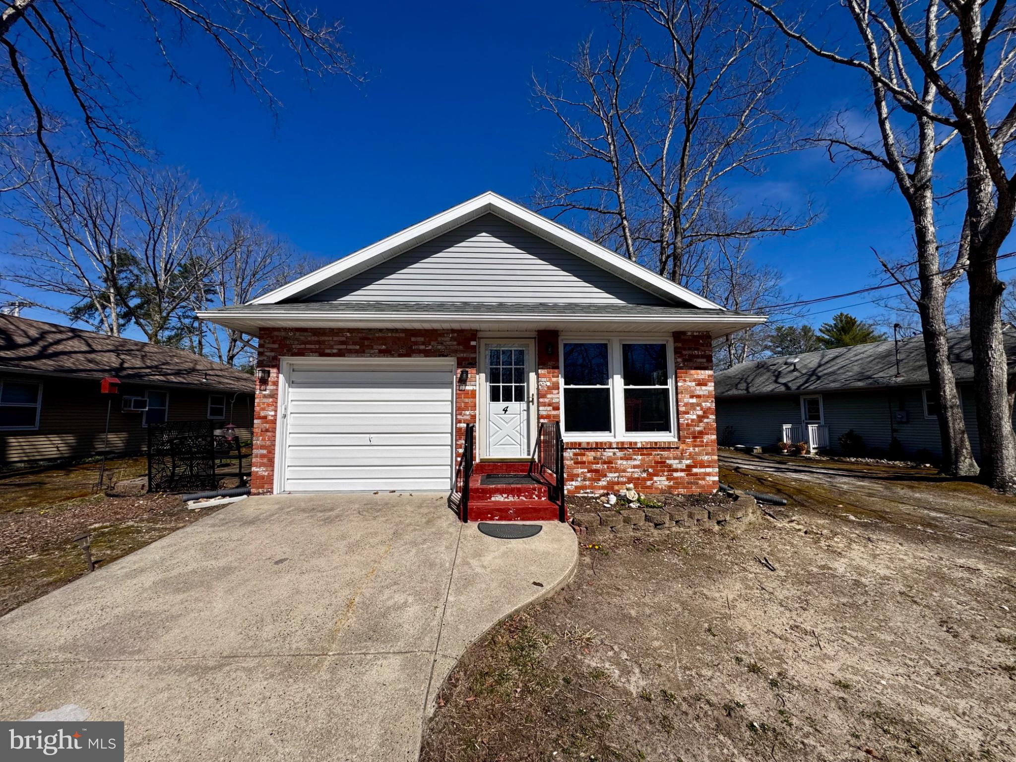 4 Dogwood Road, Unit 29 Manahawkin, NJ 08050 - Photo 2 of 31 Charming brick home with inviting entry.