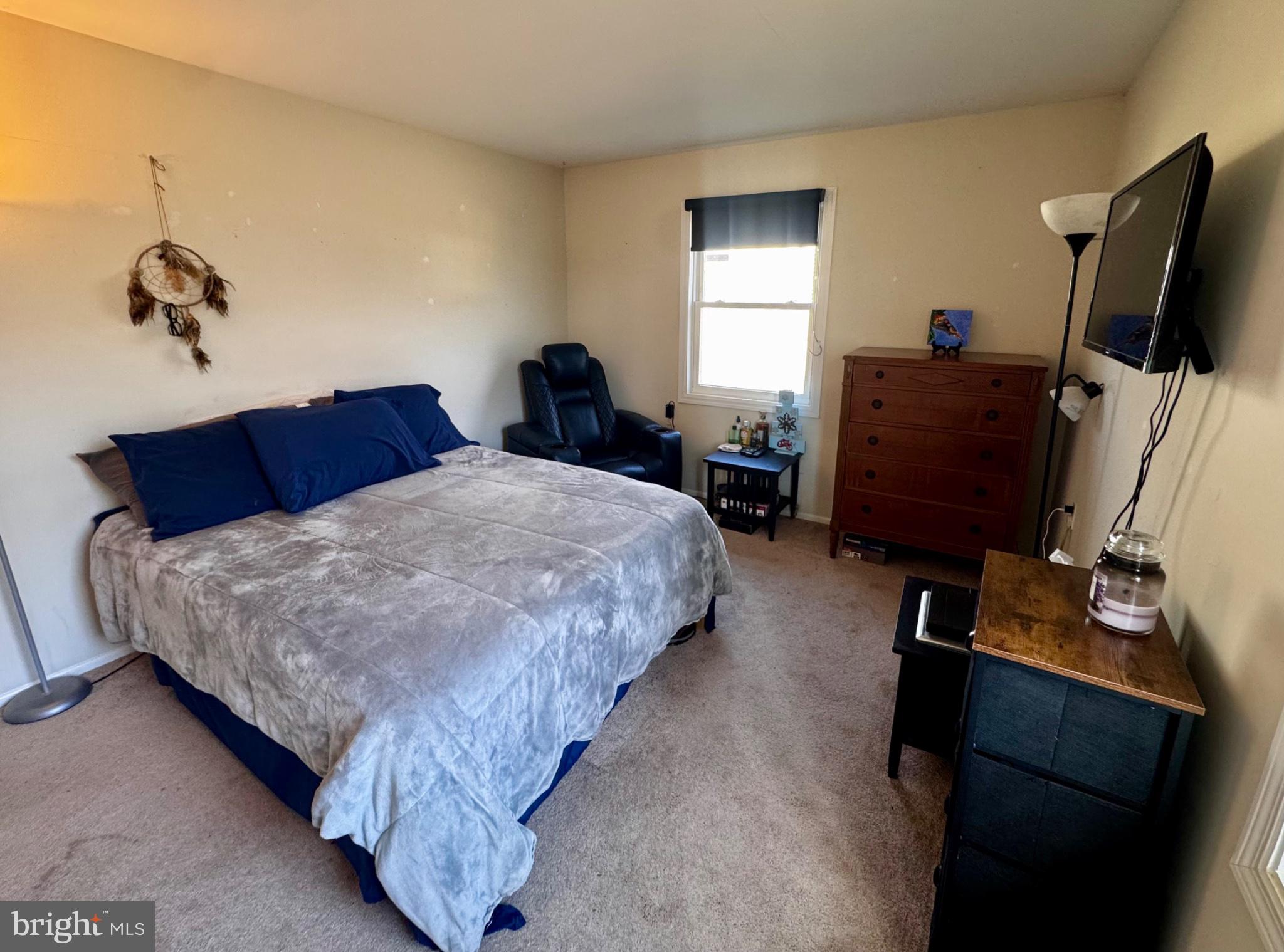 4 Dogwood Road, Unit 29 Manahawkin, NJ 08050 - Photo 22 of 31 Cozy retreat with natural light.