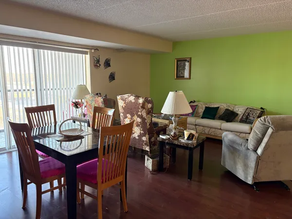 $116,900 | 1133 North 7th Street, Unit 506, Rochelle, IL 61068