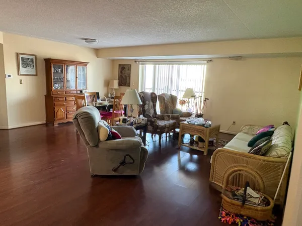$126,000 | 1133 North 7th Street, Unit 506, Rochelle, IL 61068