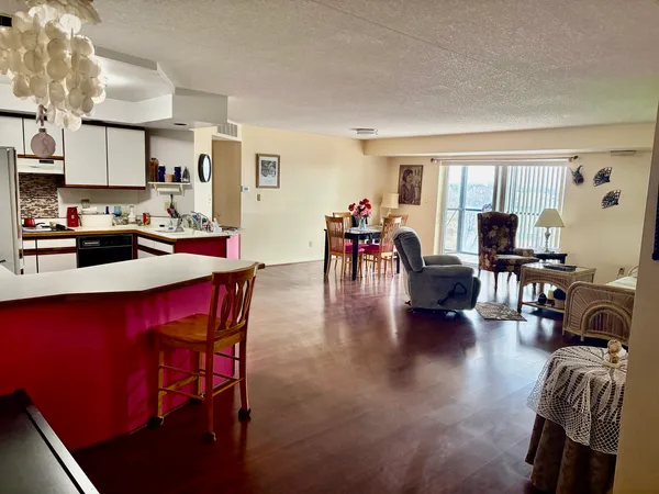 $126,000 | 1133 North 7th Street, Unit 506, Rochelle, IL 61068