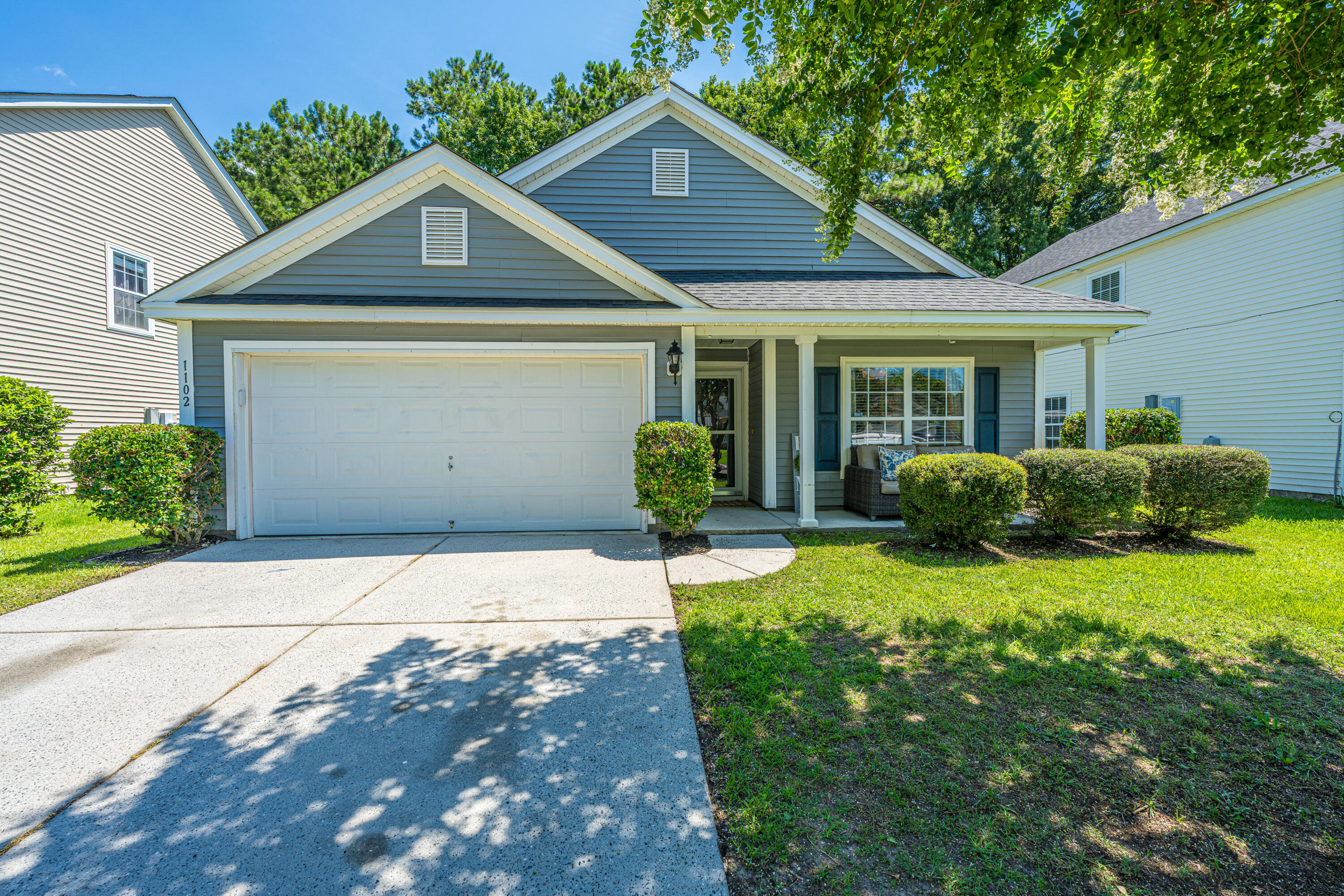 1102DeerberryRd003