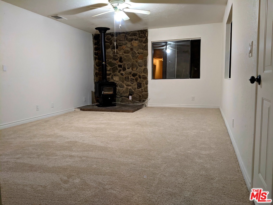 3972 Sunset Road Phelan, CA 92371 - Photo 2 of 17