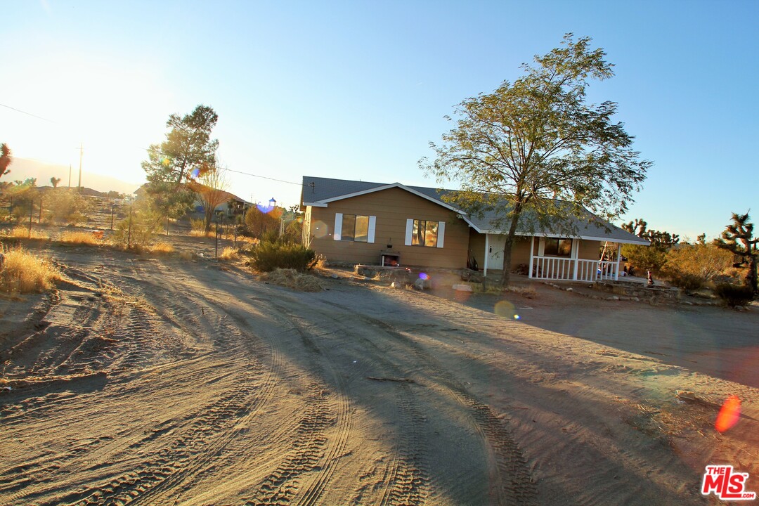 3972 Sunset Road Phelan, CA 92371 - Photo 16 of 17