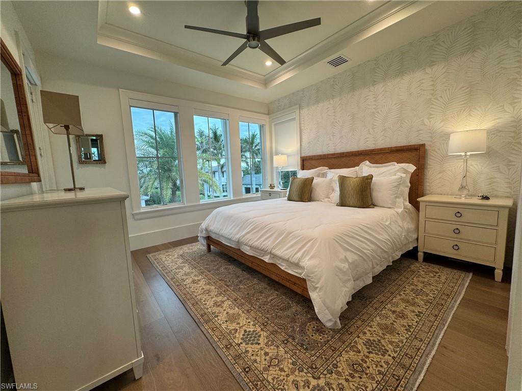 330 Broad Avenue North Naples, FL 34102 - Photo 36 of 49