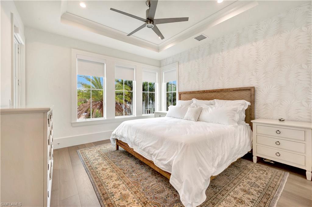 330 Broad Avenue North Naples, FL 34102 - Photo 37 of 49 Guest Bed 3
