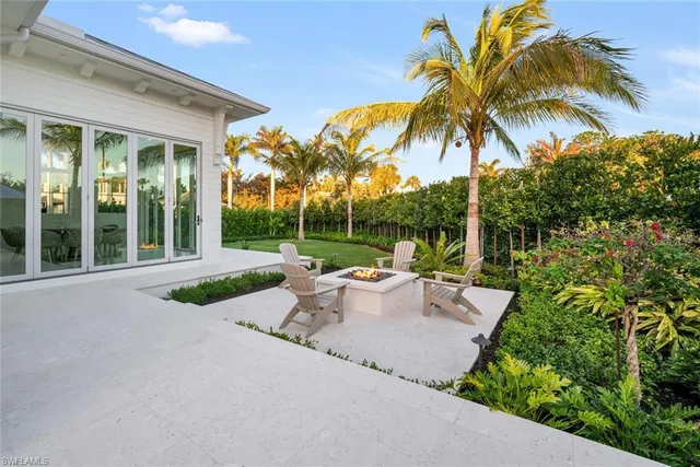 $13,200,000 | 330 Broad Avenue North, Naples, FL 34102