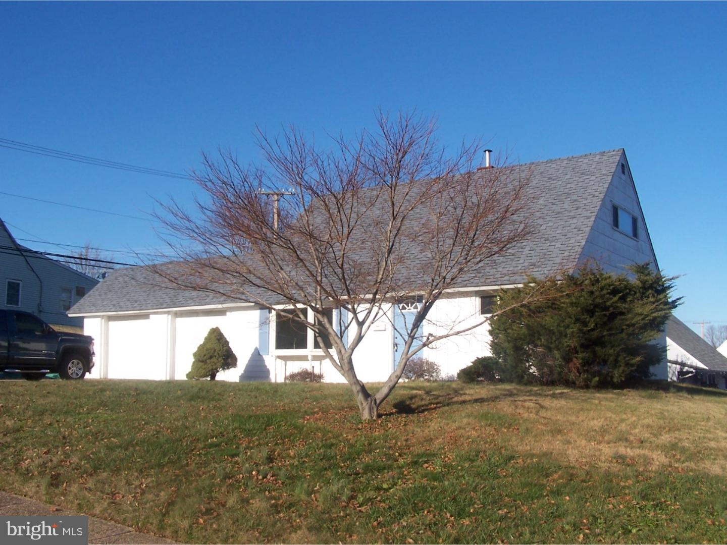35 Circle Road Levittown, PA 19057 - Photo 2 of 4