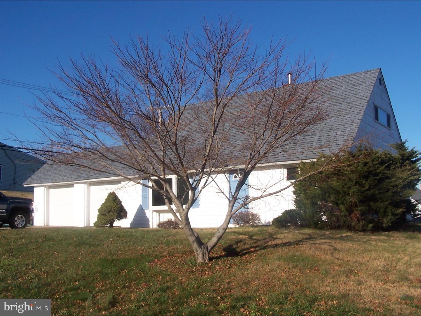 35 Circle Road Levittown, PA 19057 - Photo 4 of 4