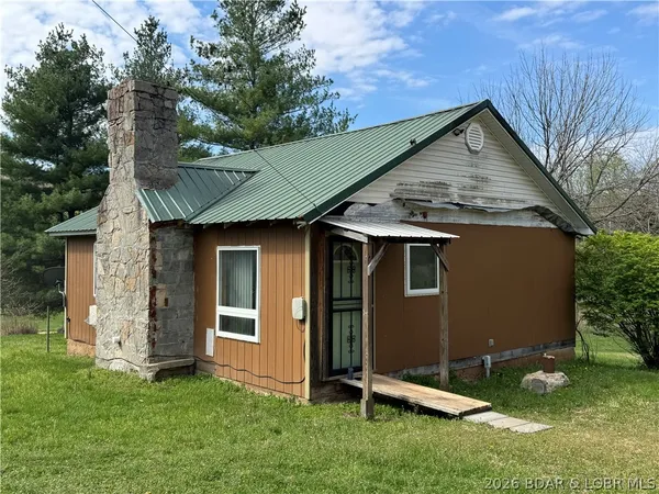 $240,000 | 33092 Lake Trail Road, Gravois Mills, MO 65037