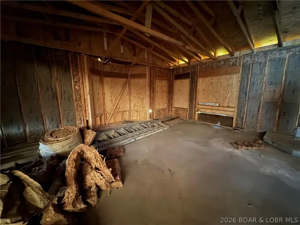 $240,000 | 33092 Lake Trail Road, Gravois Mills, MO 65037