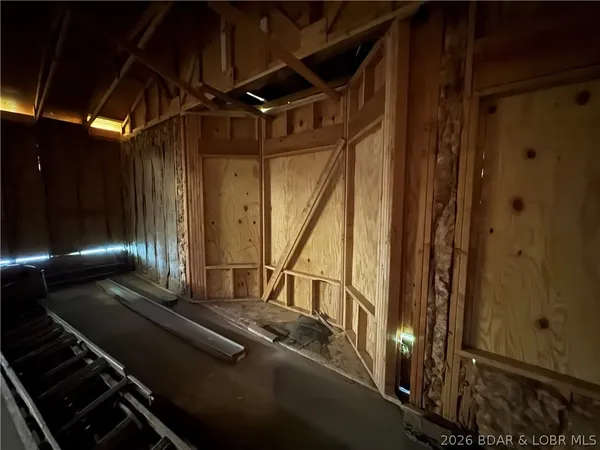 $240,000 | 33092 Lake Trail Road, Gravois Mills, MO 65037