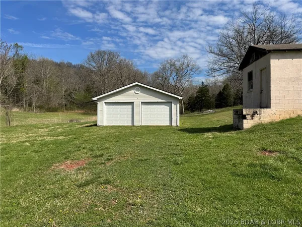 $240,000 | 33092 Lake Trail Road, Gravois Mills, MO 65037
